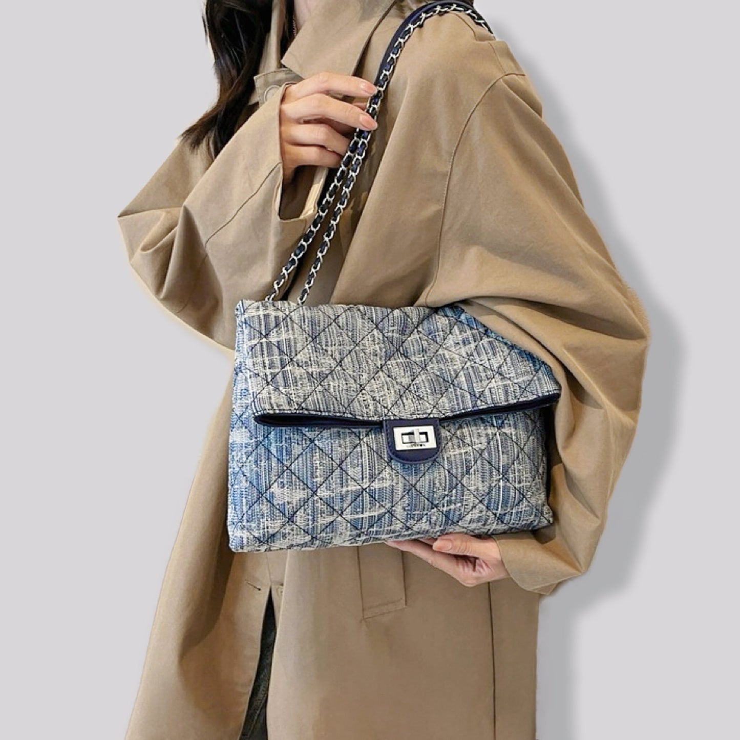 Borsa in denim con catena