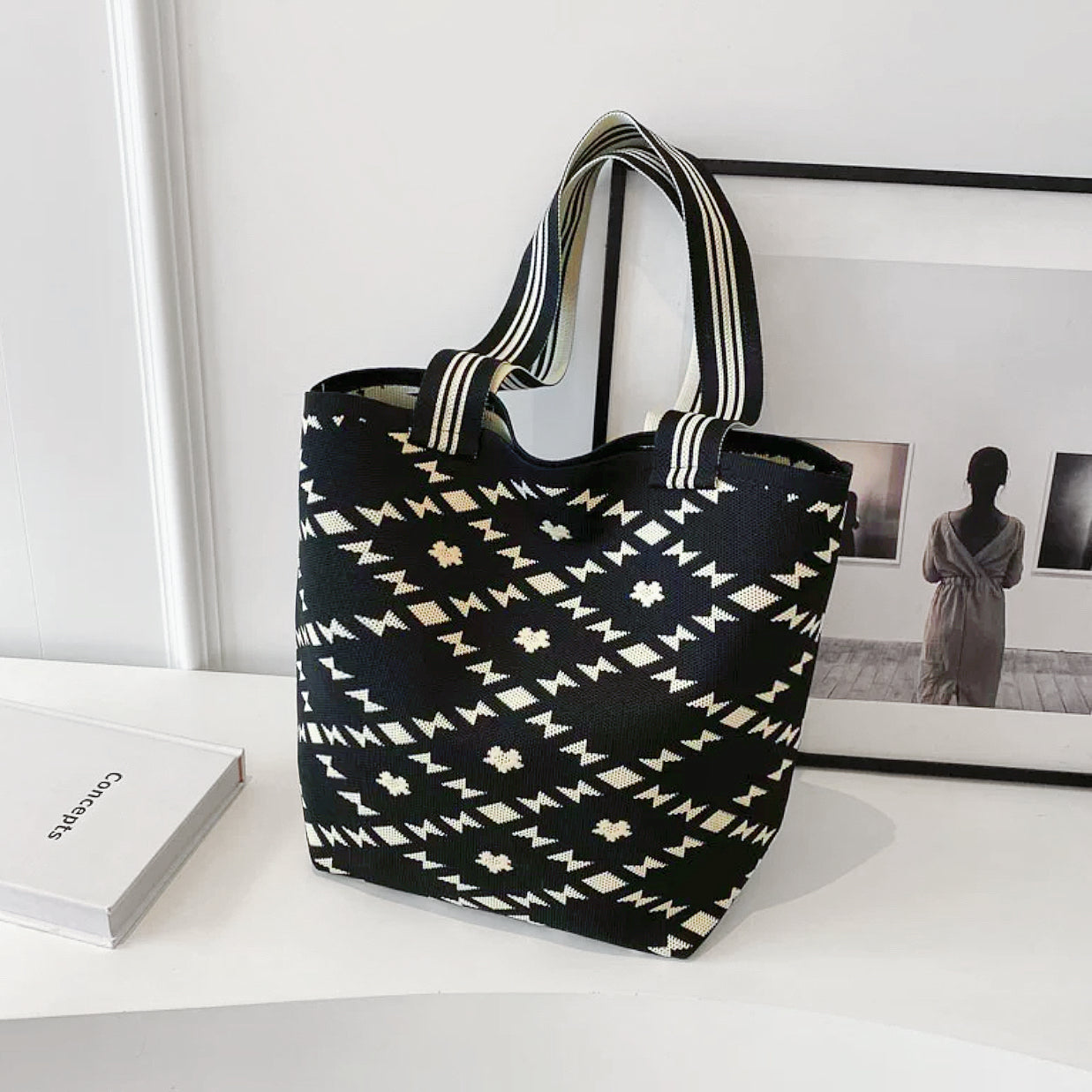 Beuteltasche mit künstlerischem Muster