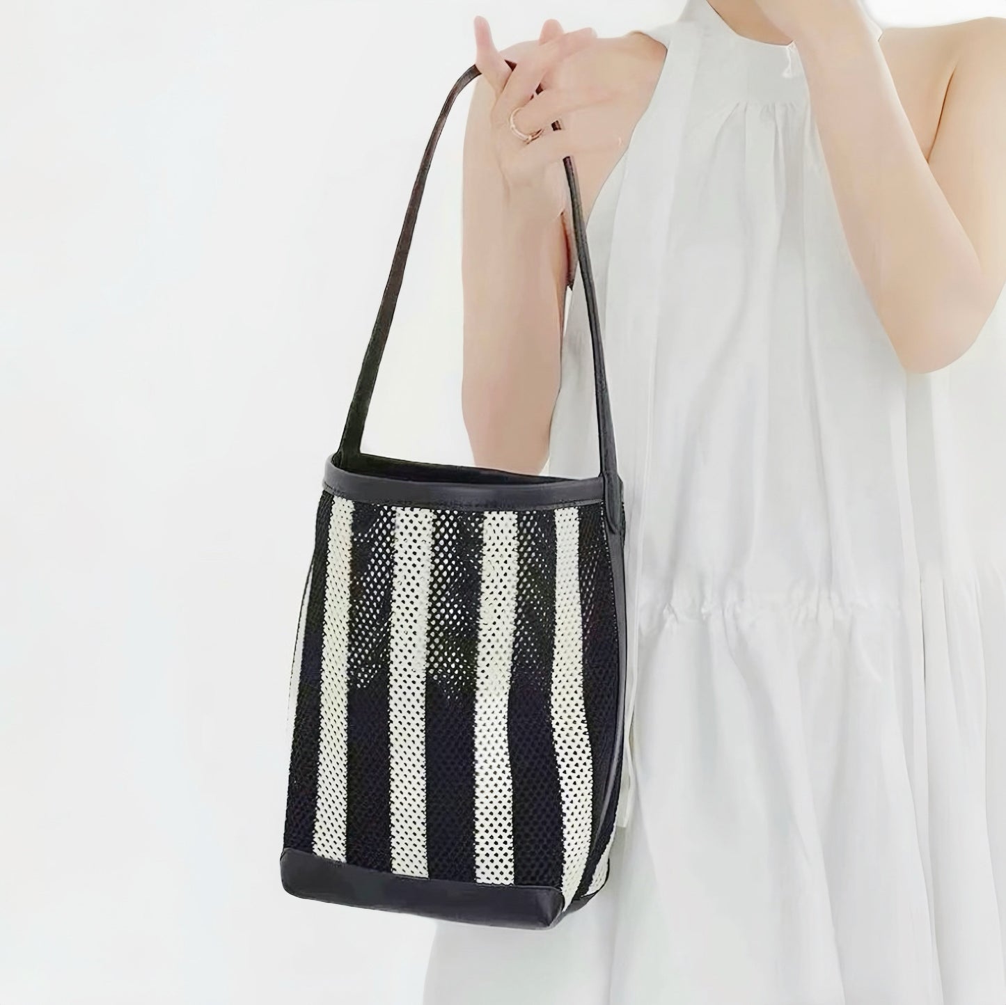 Woven Raffia Bucket Bag