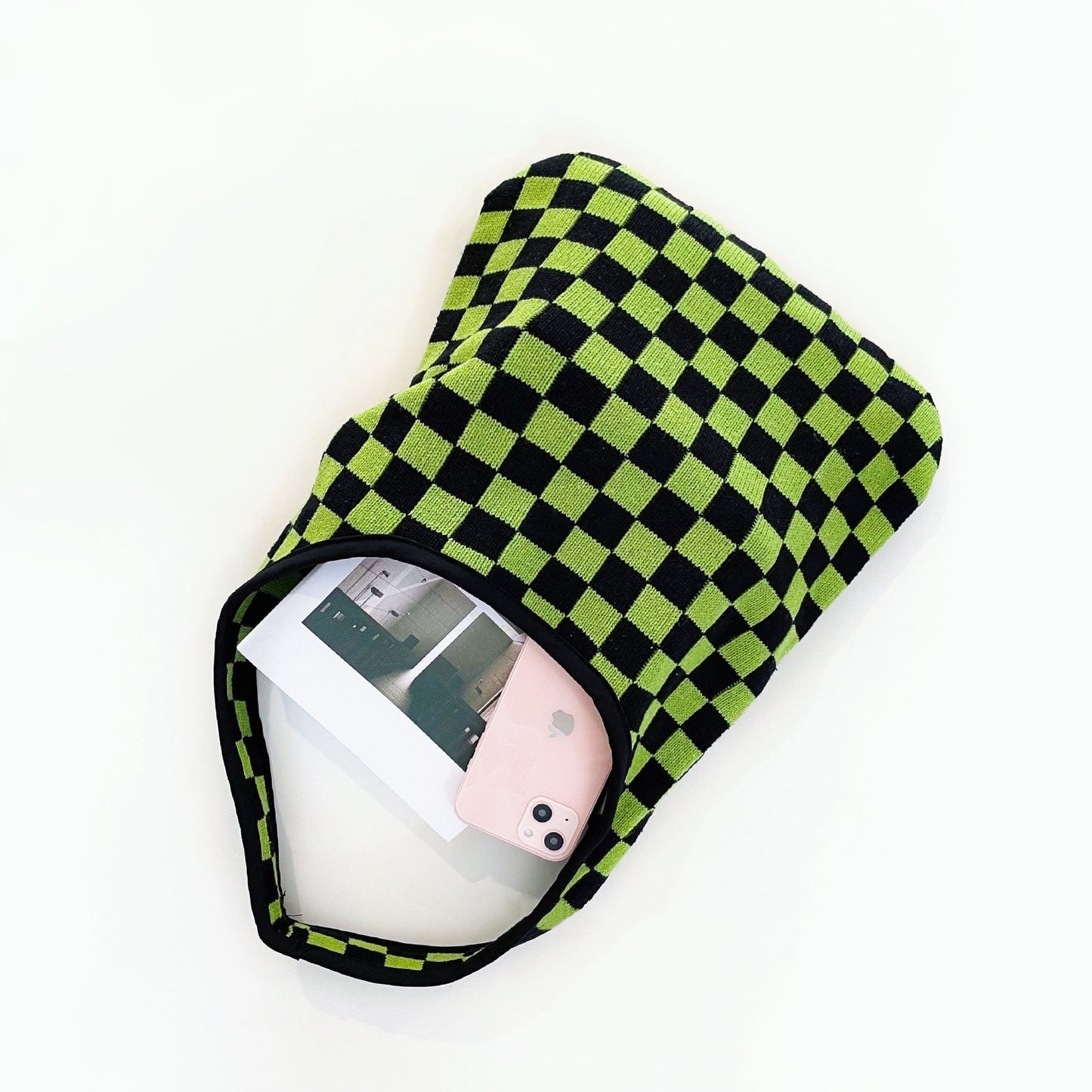 Borsa a tracolla lavorata a maglia a quadri