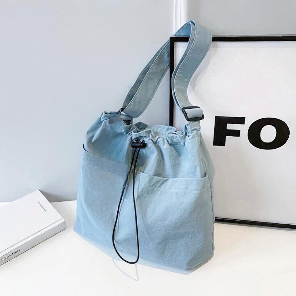Borsa con coulisse in nylon accogliente