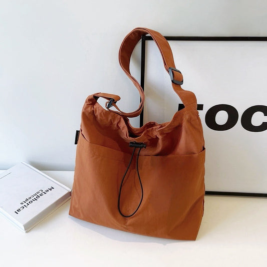 Borsa con coulisse in nylon accogliente
