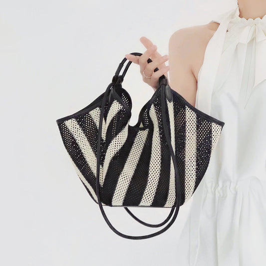 Borsa a cestino a righe bianche e nere