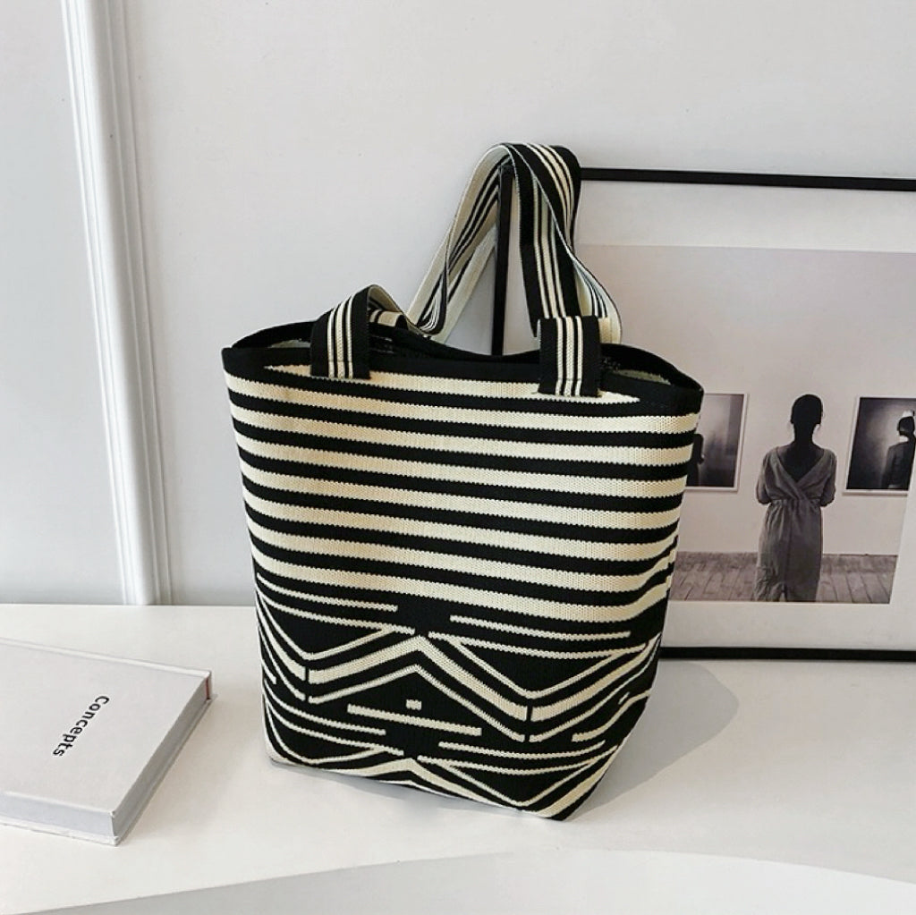 Beuteltasche mit künstlerischem Muster