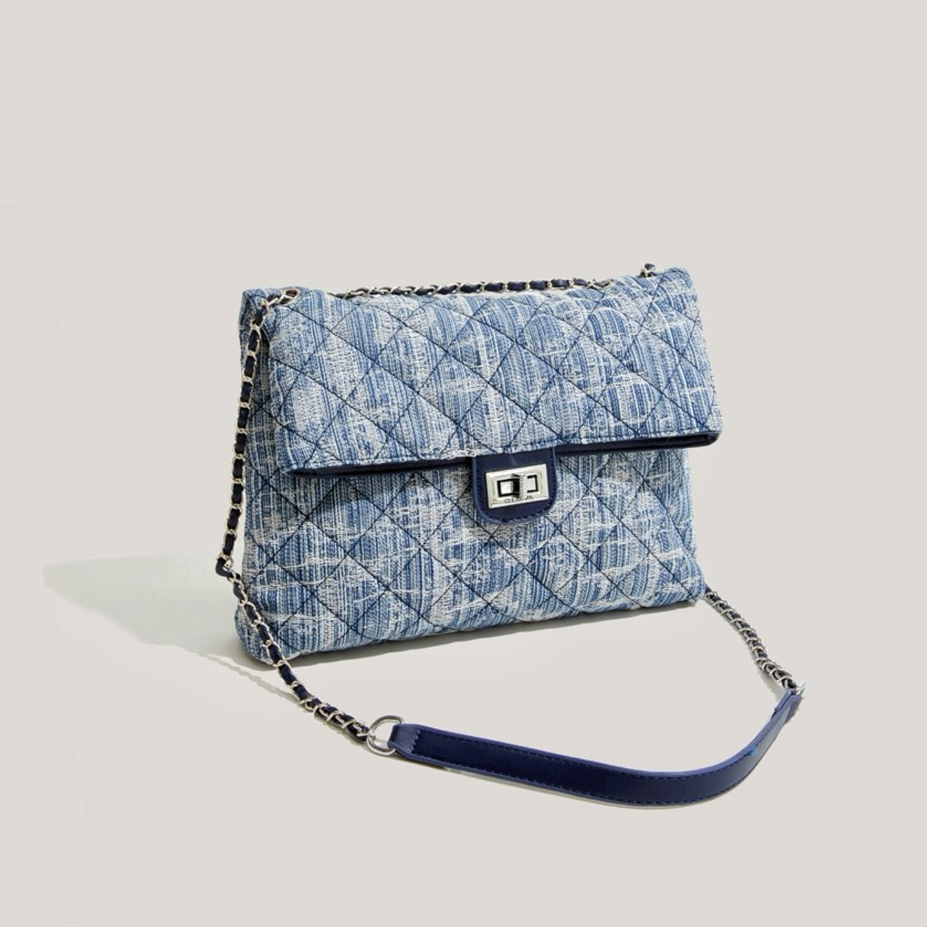 Borsa in denim con catena