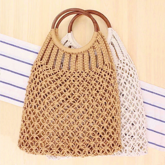 Borsa all'uncinetto con anello in legno