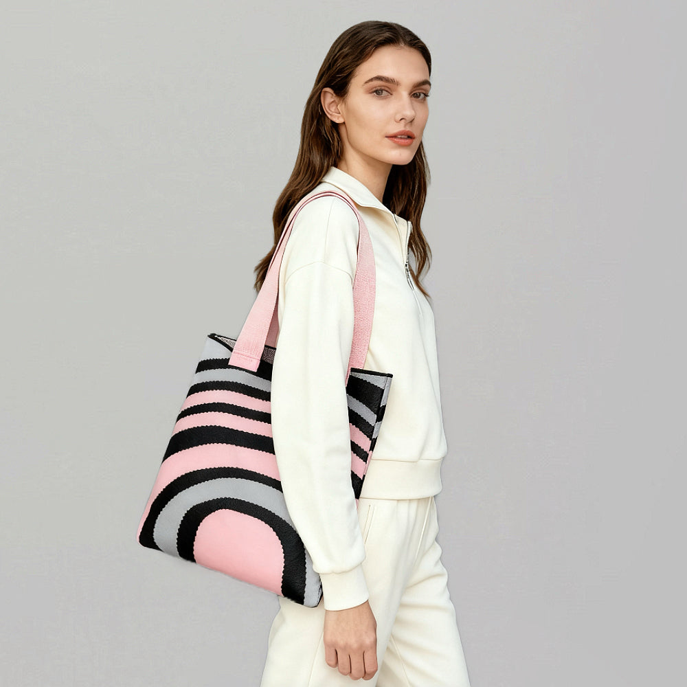 Arc Line Knitted Bag