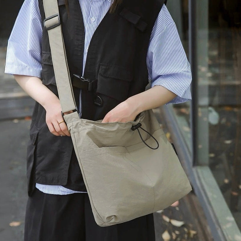 Borsa con coulisse in nylon accogliente