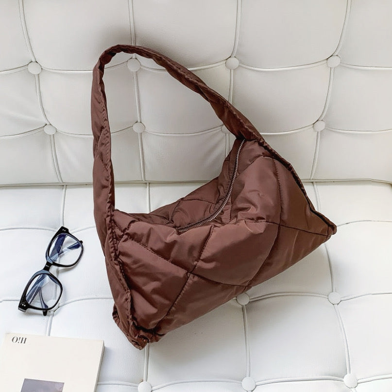 Borsa trapezio trapuntata a rombi