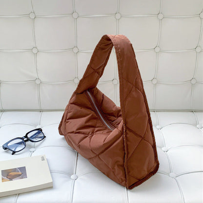 Borsa trapezio trapuntata a rombi